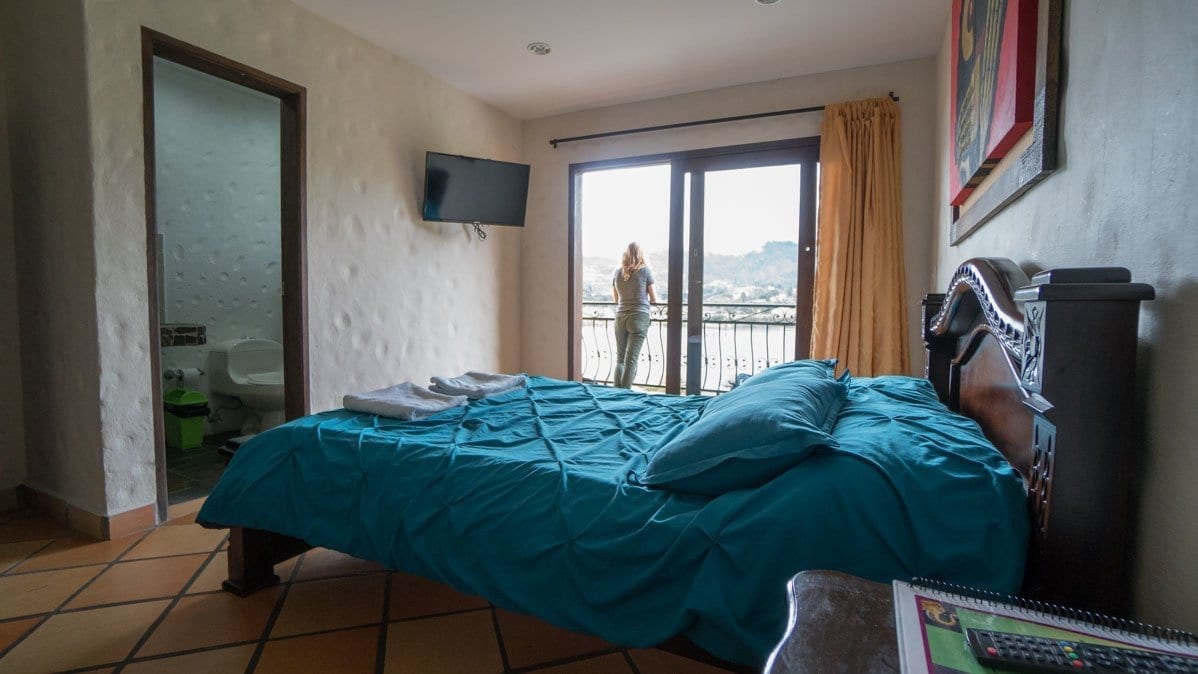Guatape hotel room - Lakeview hostel 