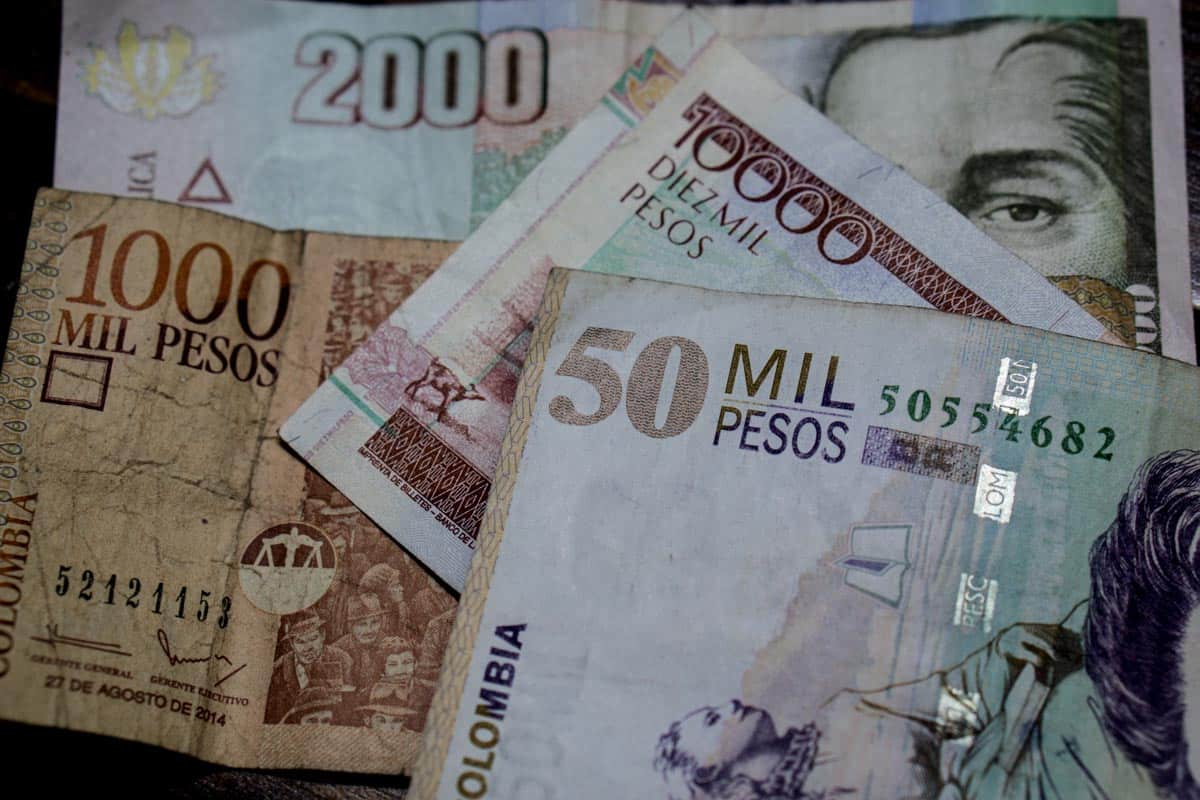 colombia travel money