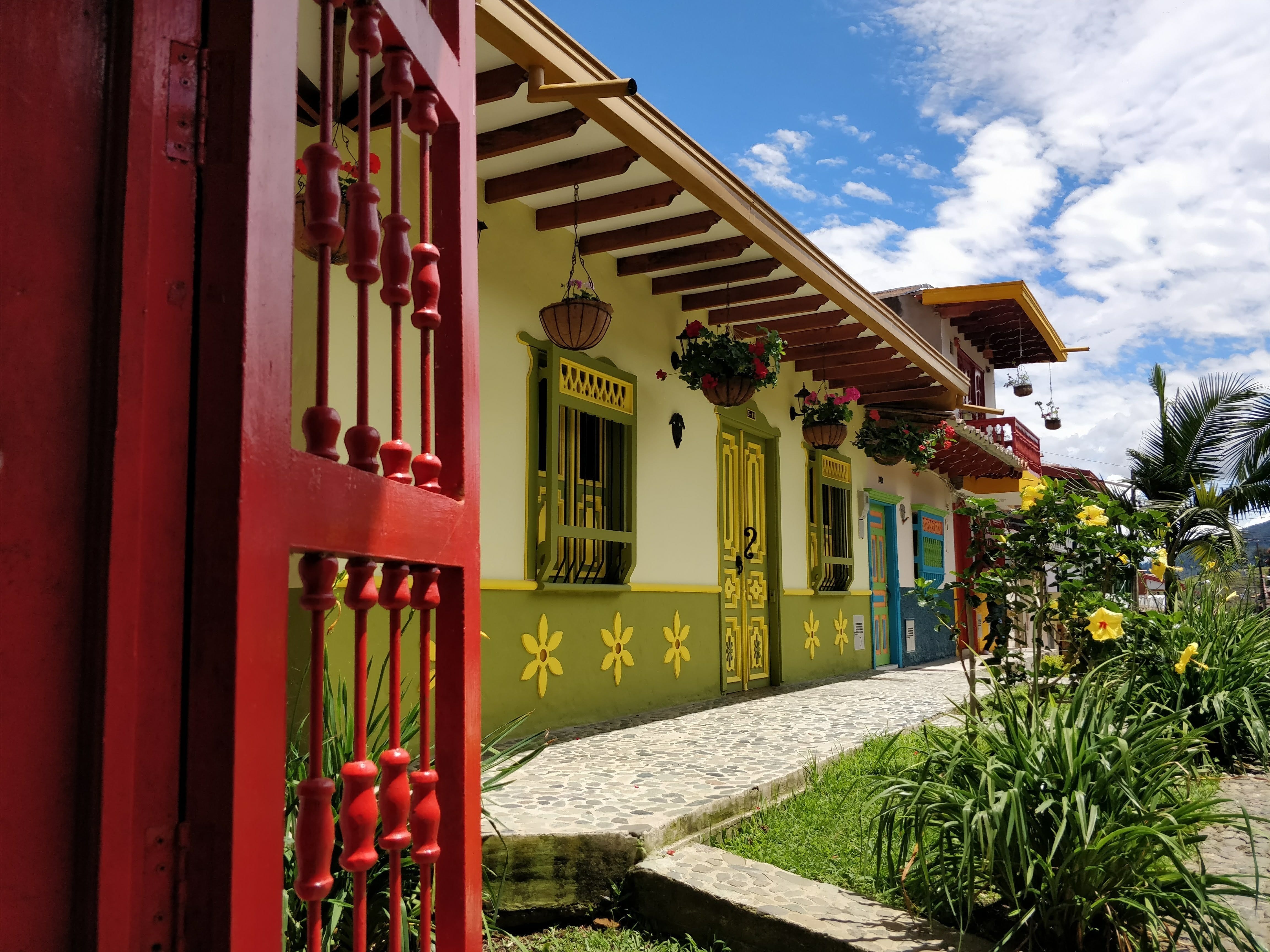 picture of houses in the town of Jerico Colombia