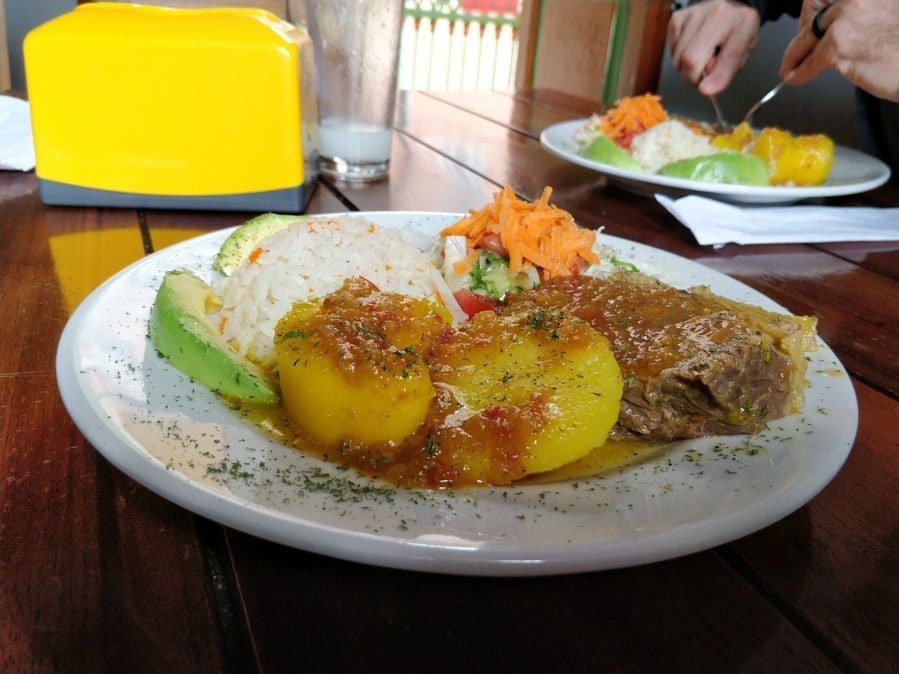 plate of almuerzo from la gruta in Jerico Colombia