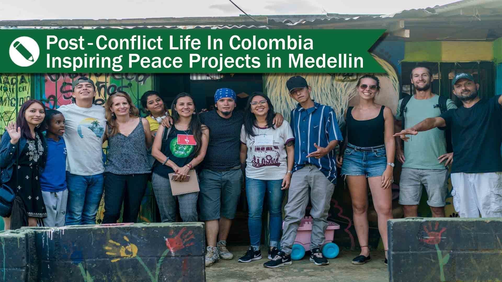 Life in Colombia - the library at Suenos de papel in Medellin