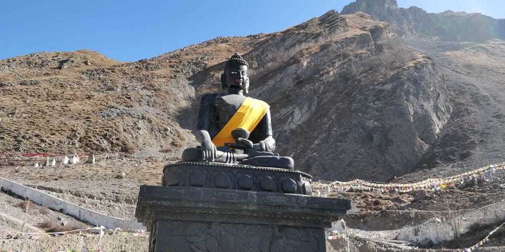 About Nepal - Buddhist Statues